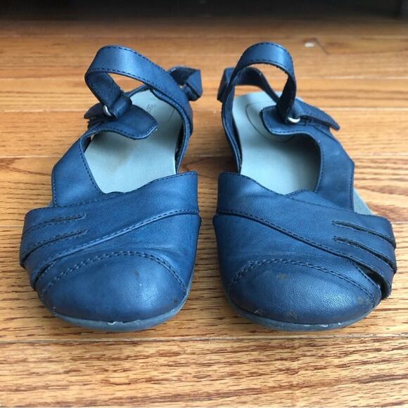 BARETRAPS Comfy Blue Back Strap Sandals Girl's Size 6 - Picture 6 of 10